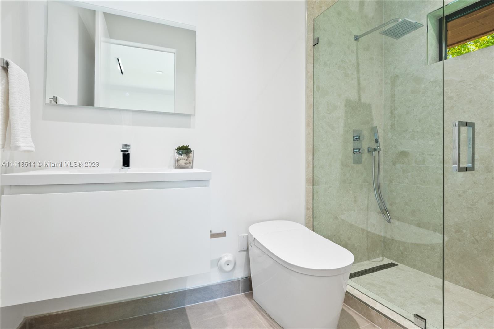 BRUCE-LAURIE SUB - Residential