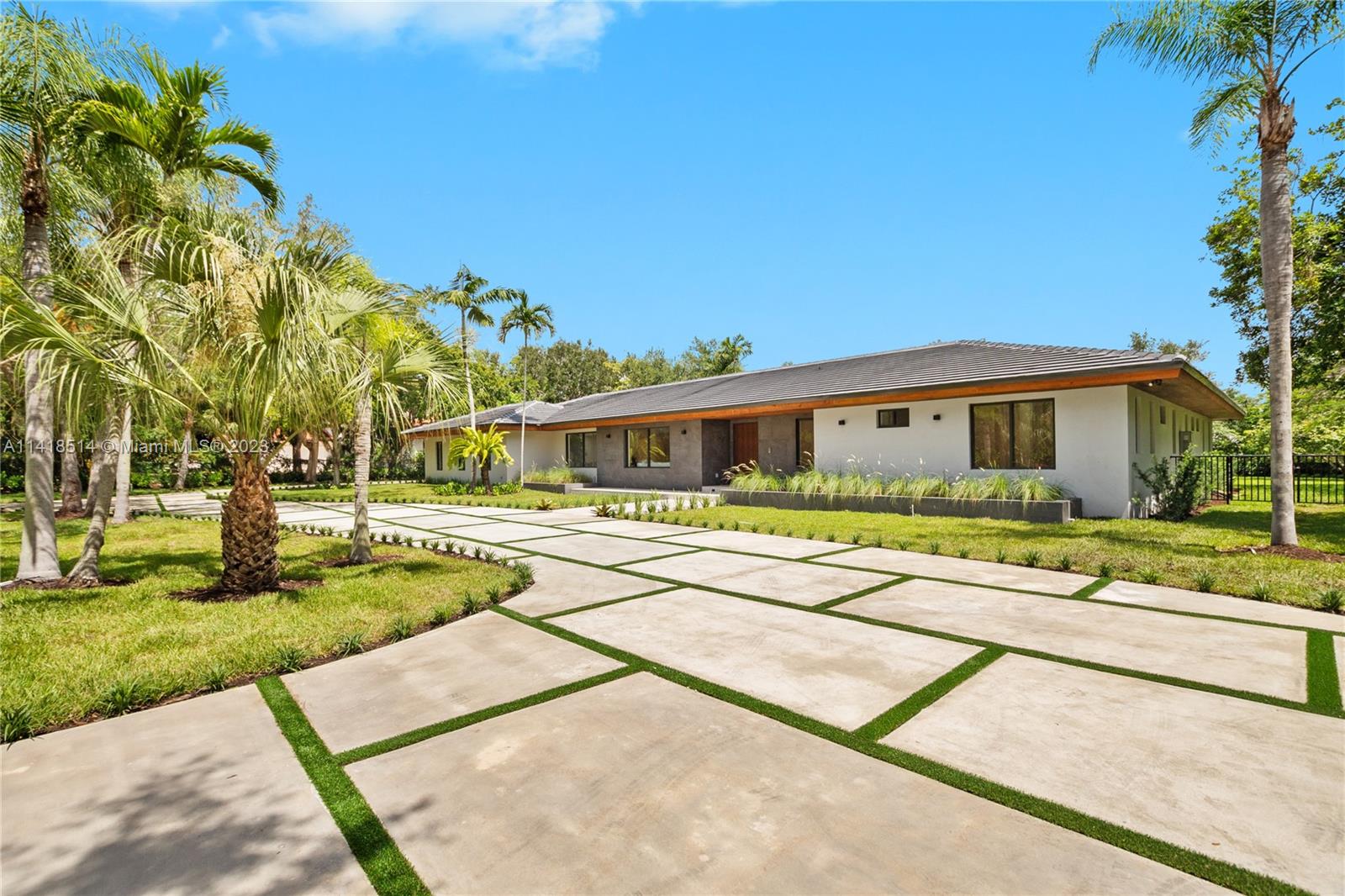 BRUCE-LAURIE SUB - Residential