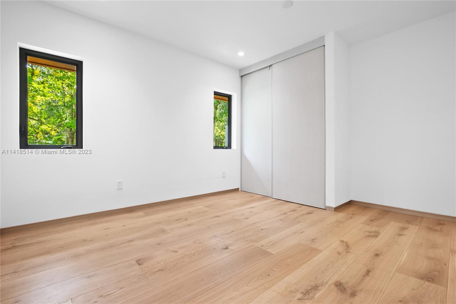 BRUCE-LAURIE SUB - Residential