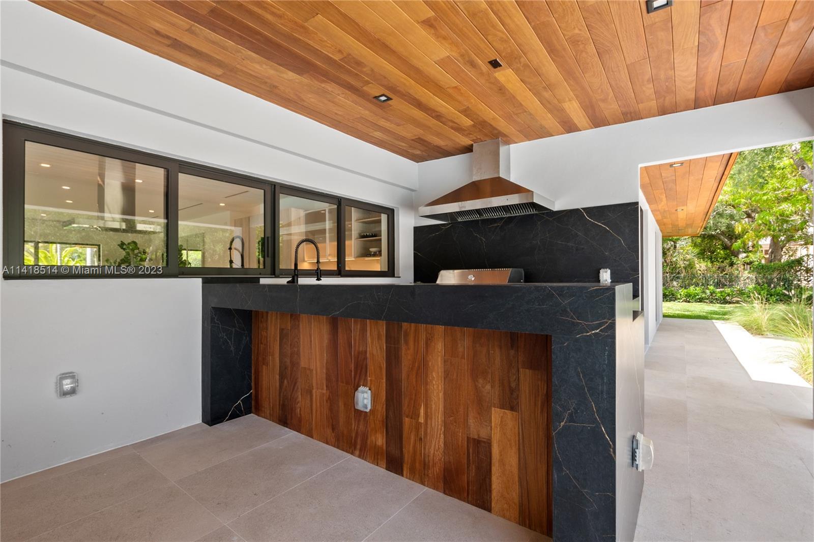 BRUCE-LAURIE SUB - Residential