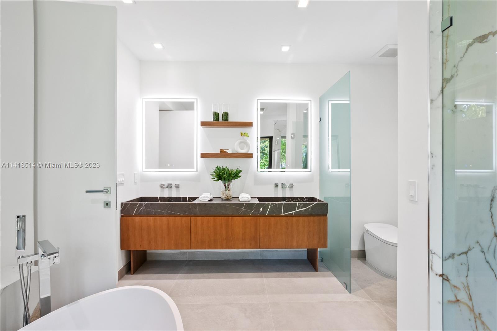 BRUCE-LAURIE SUB - Residential