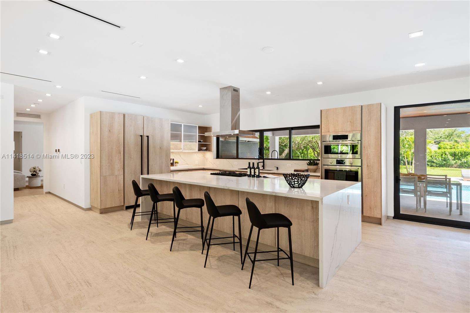 BRUCE-LAURIE SUB - Residential