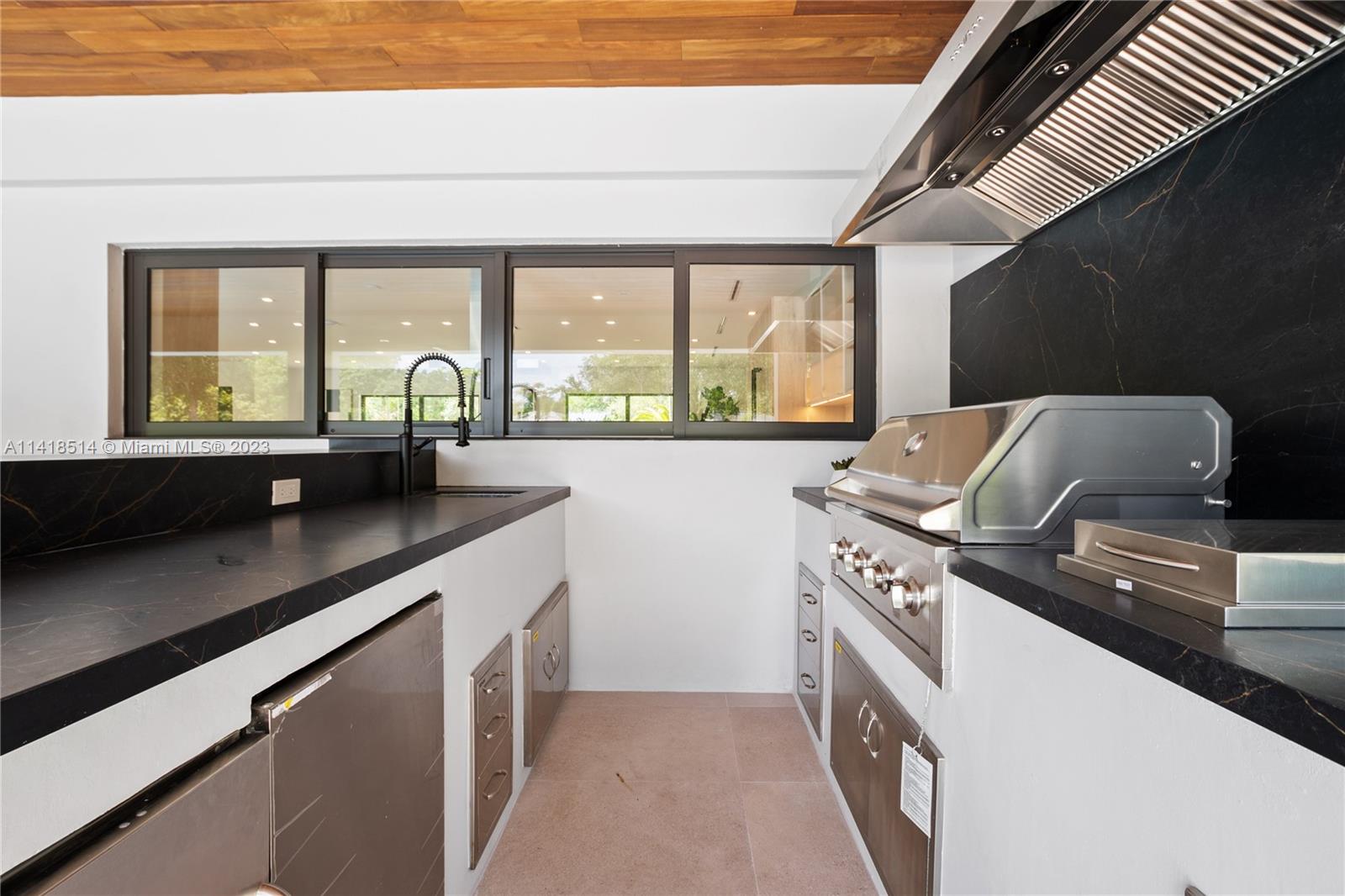 BRUCE-LAURIE SUB - Residential