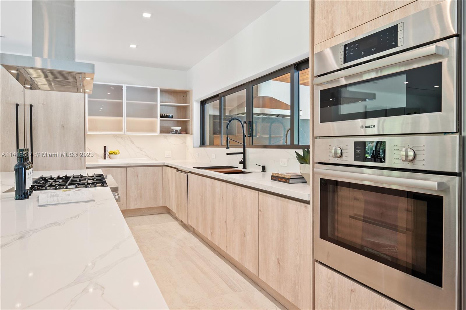 BRUCE-LAURIE SUB - Residential