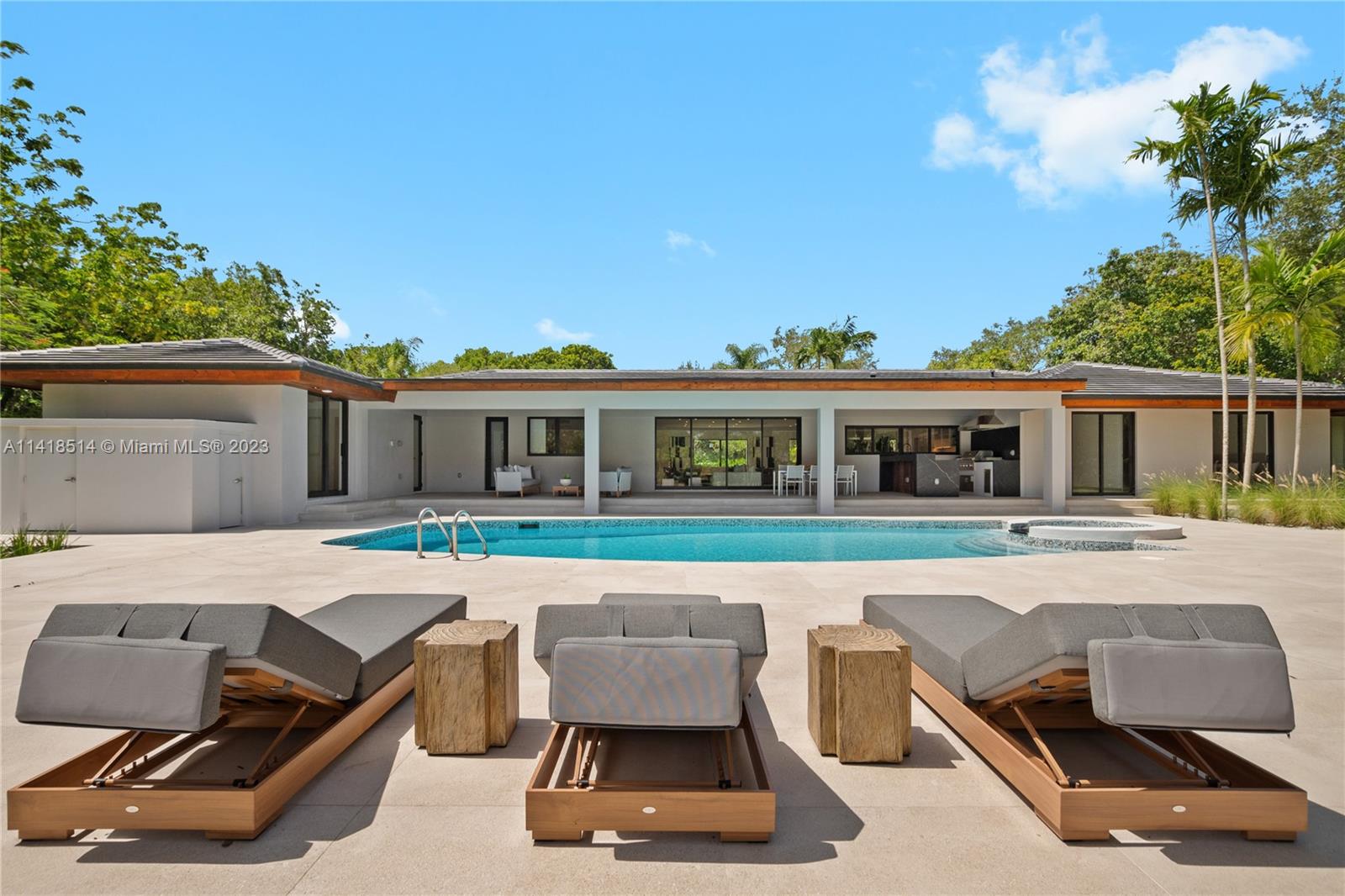 BRUCE-LAURIE SUB - Residential