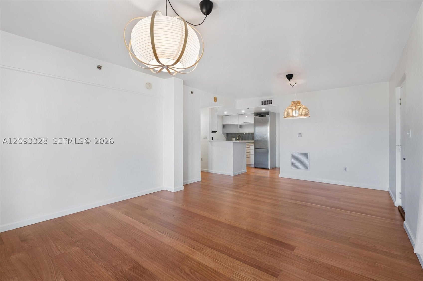 227 Michigan Ave 405