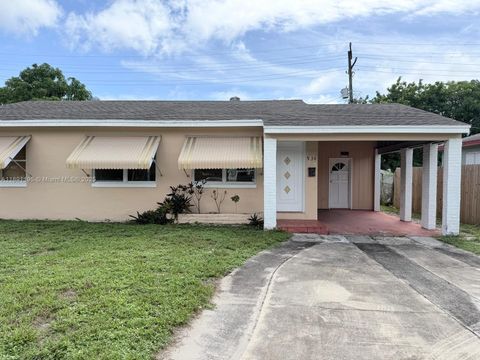 936 45th St West Palm Beach FL 33407