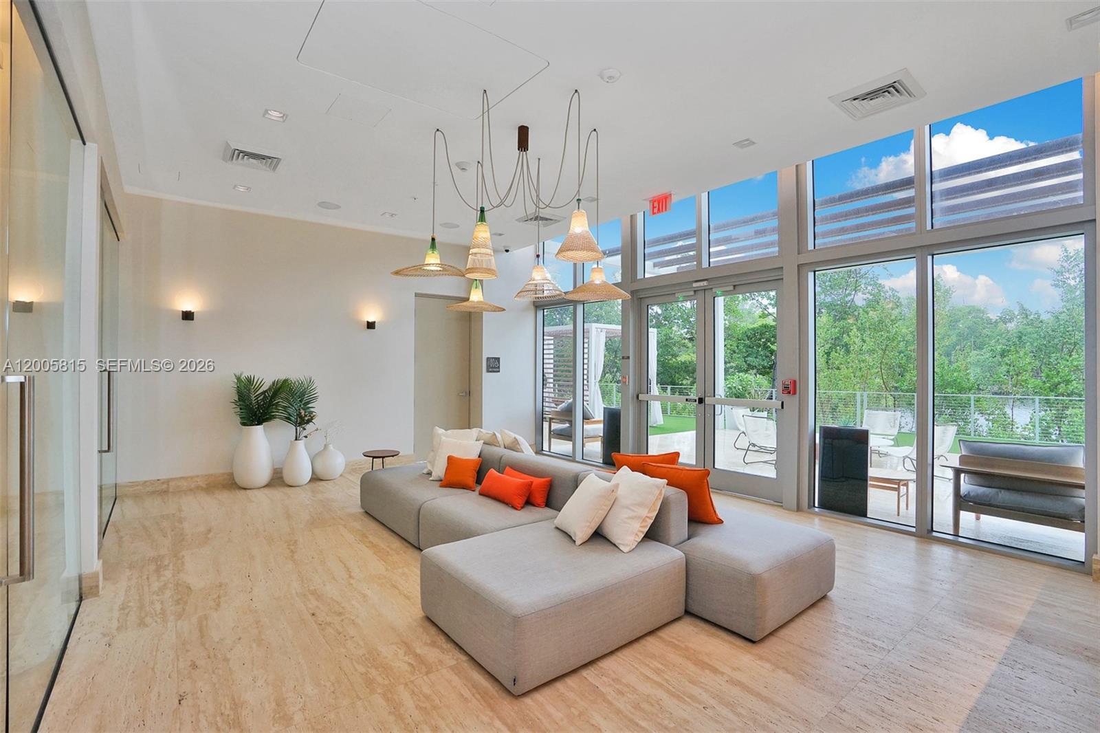 THE HARBOUR NORTH CONDO - Residential