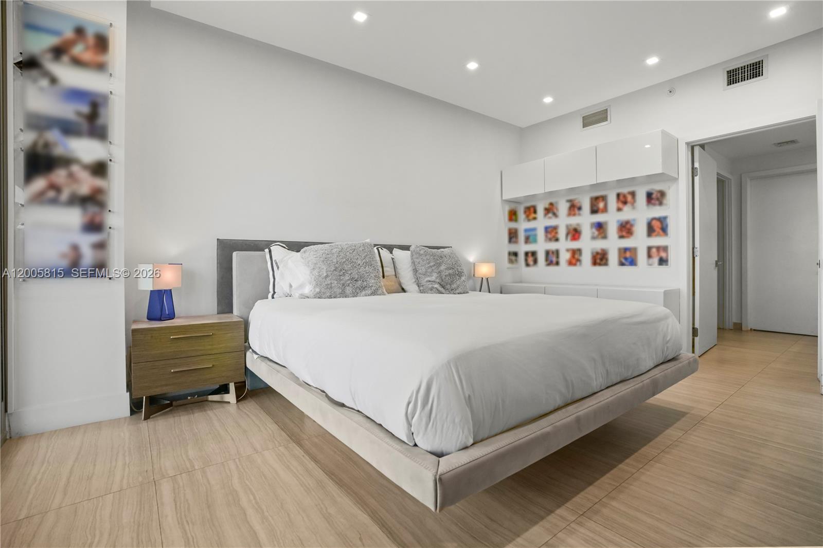 THE HARBOUR NORTH CONDO - Residential