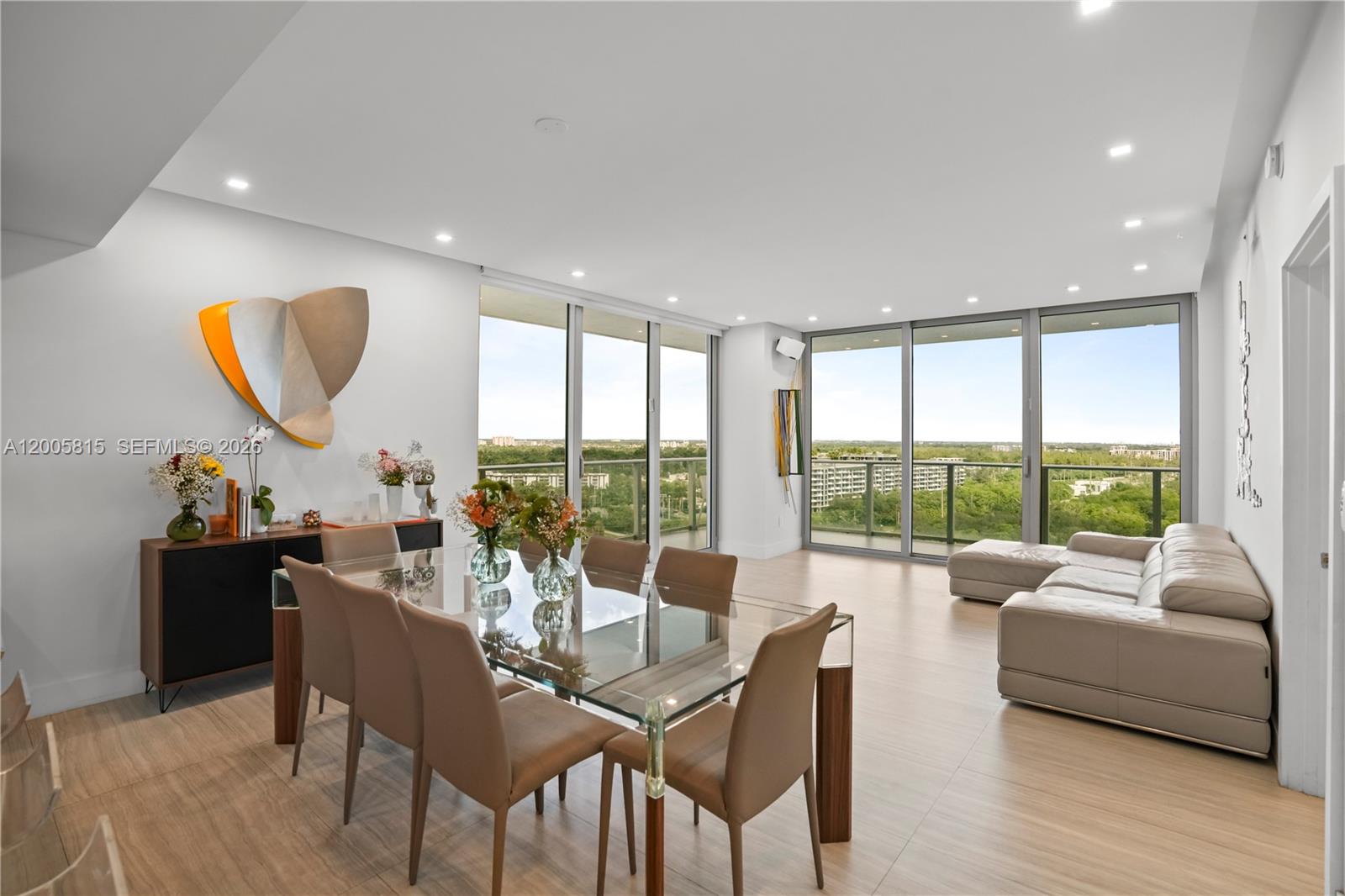 THE HARBOUR NORTH CONDO - Residential