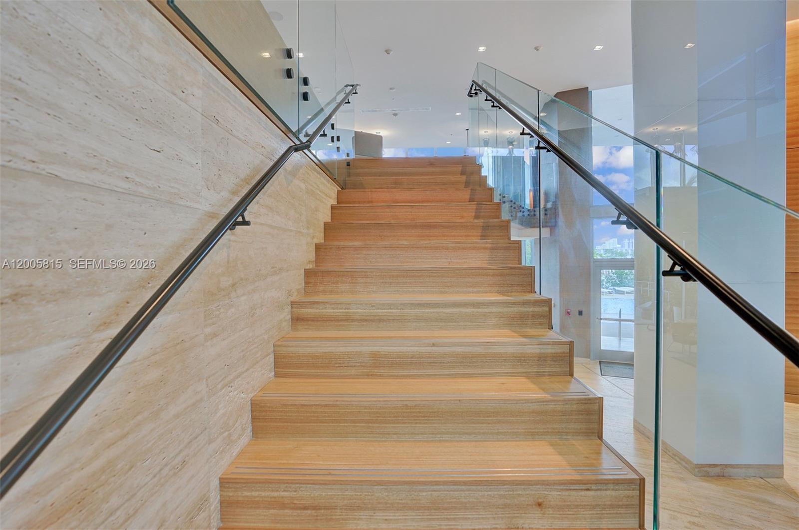 THE HARBOUR NORTH CONDO - Residential