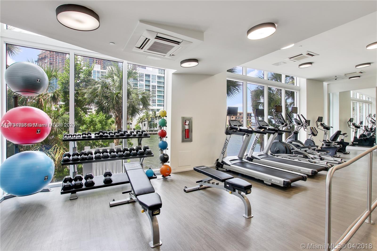 THE CRIMSON CONDO - Residential