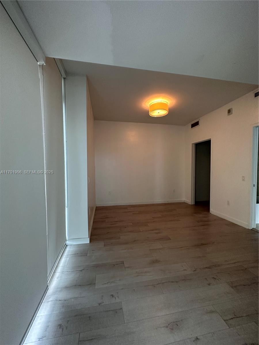 THE CRIMSON CONDO - Residential