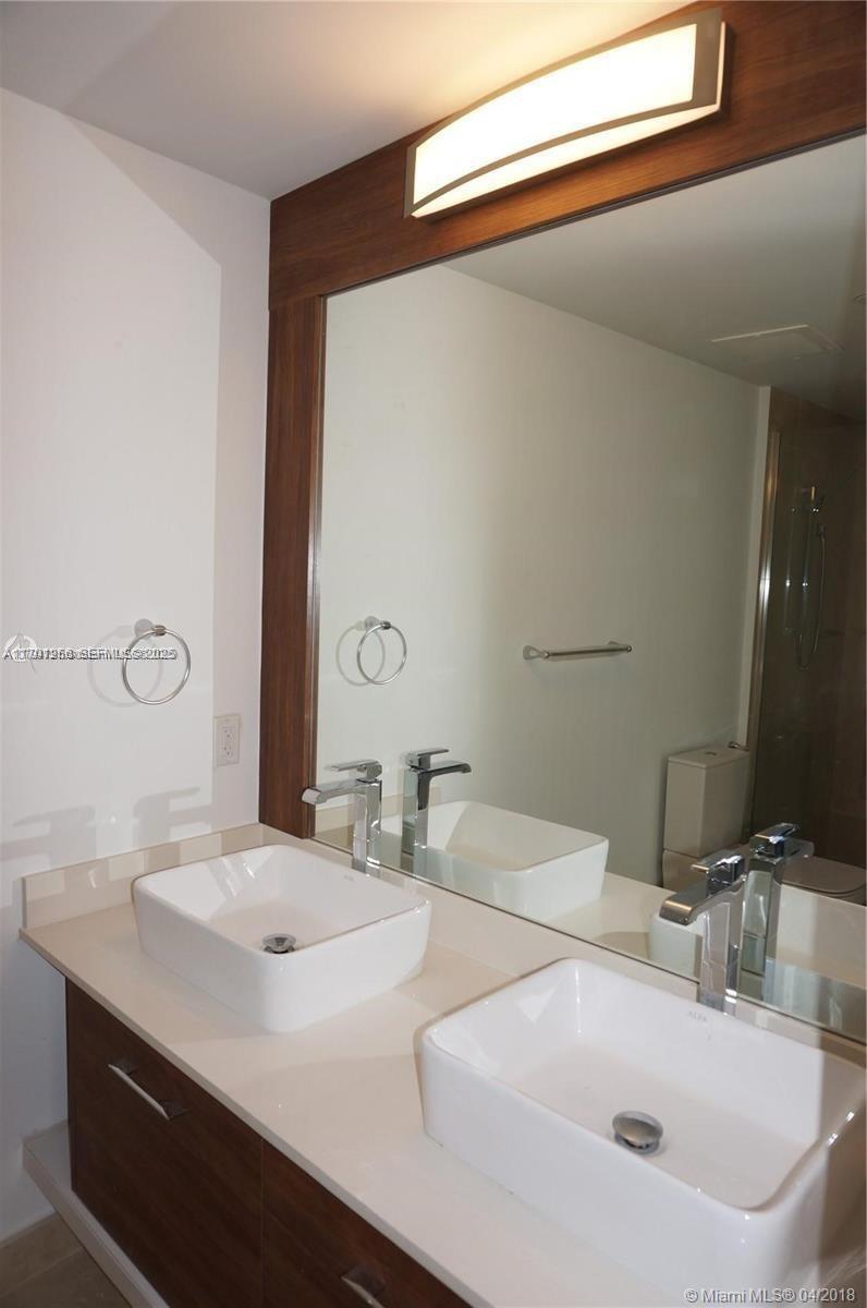 THE CRIMSON CONDO - Residential