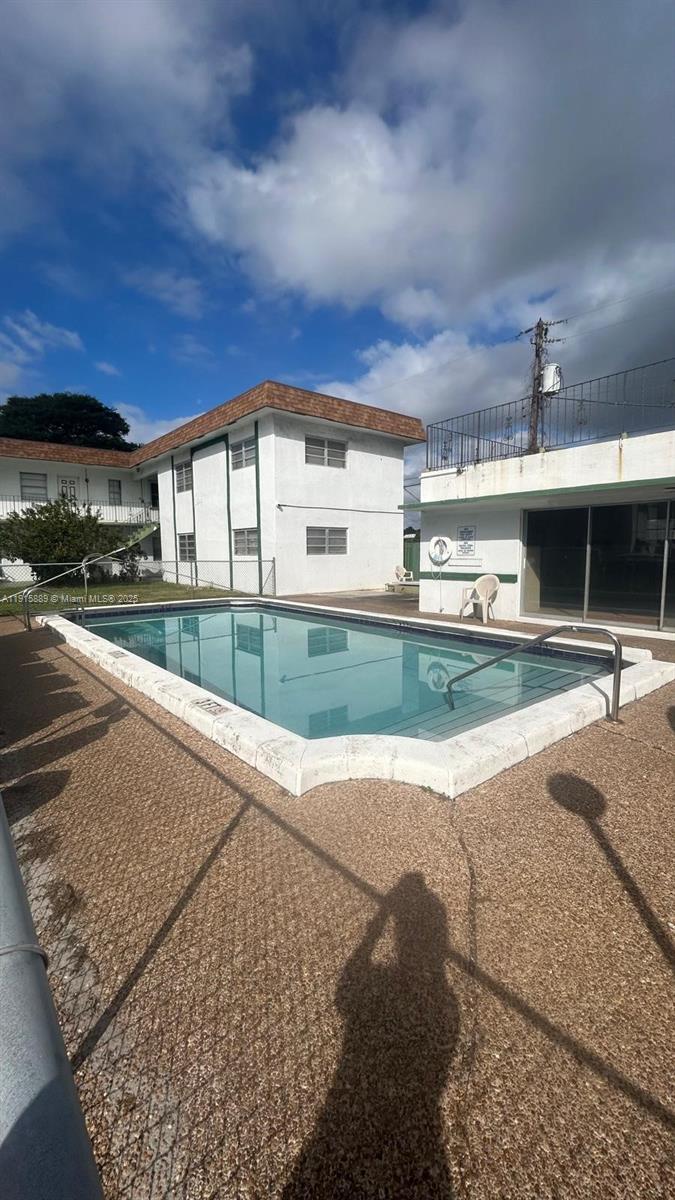 CYPRESS GARDENS CONDOMINI - Residential