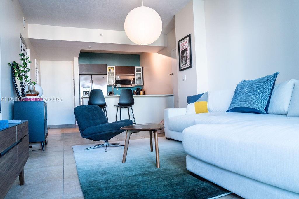 GALLERY ART CONDO - Residential