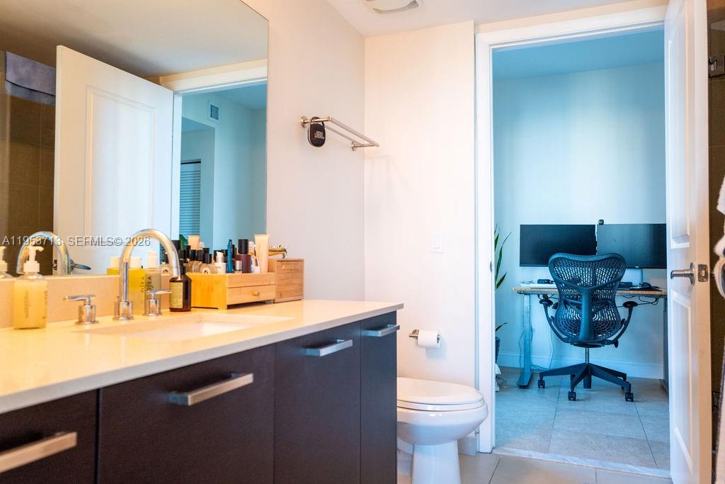 GALLERY ART CONDO - Residential