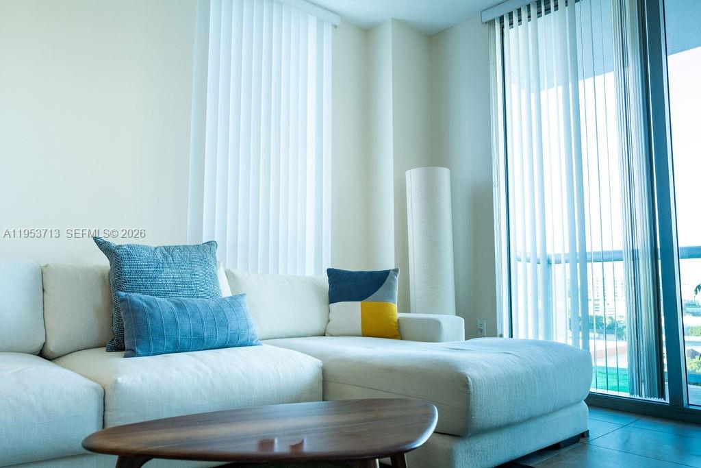 GALLERY ART CONDO - Residential