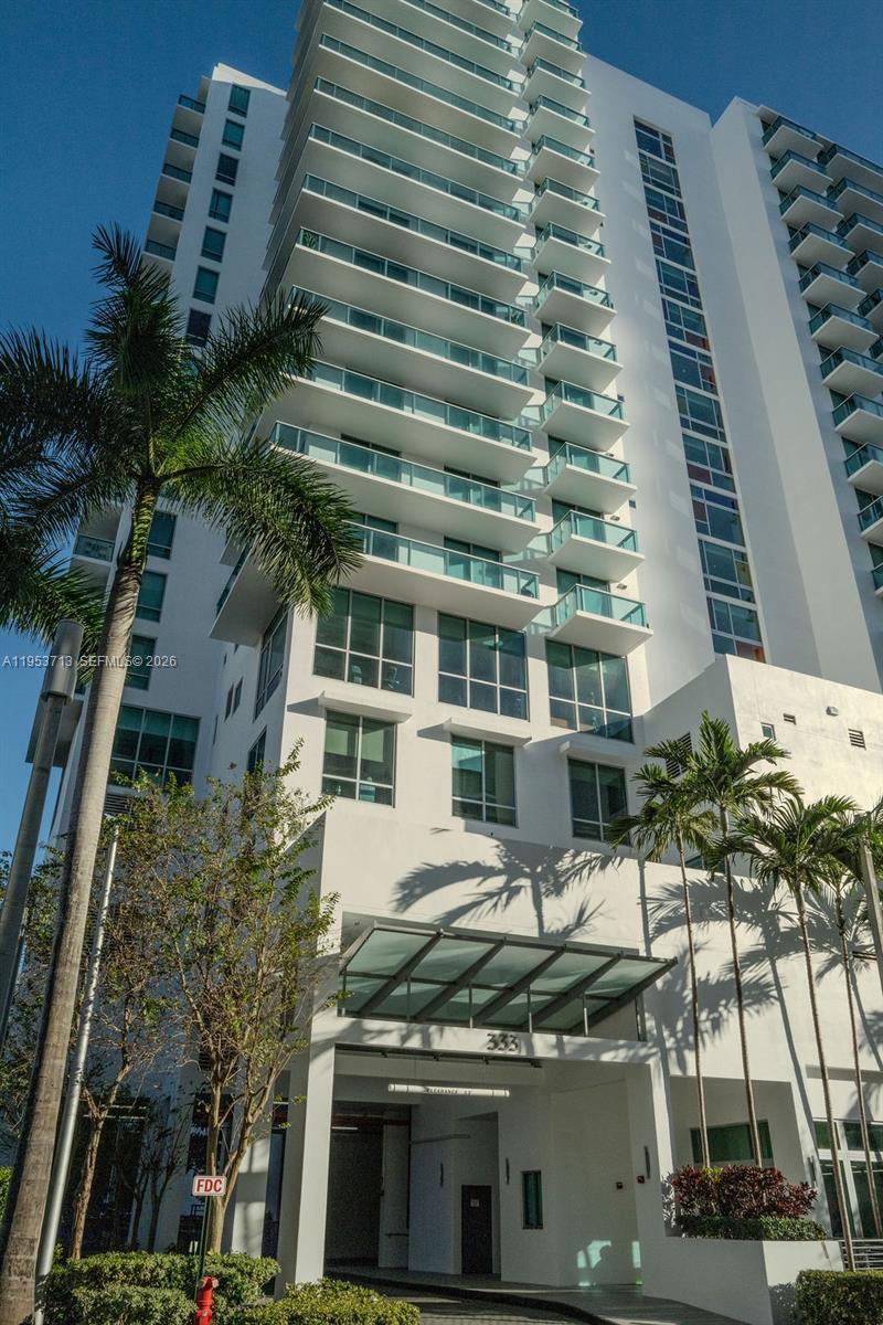 GALLERY ART CONDO - Residential