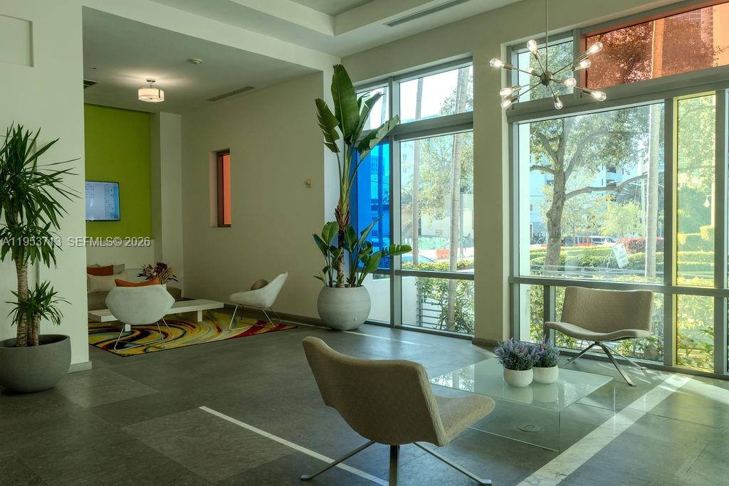 GALLERY ART CONDO - Residential