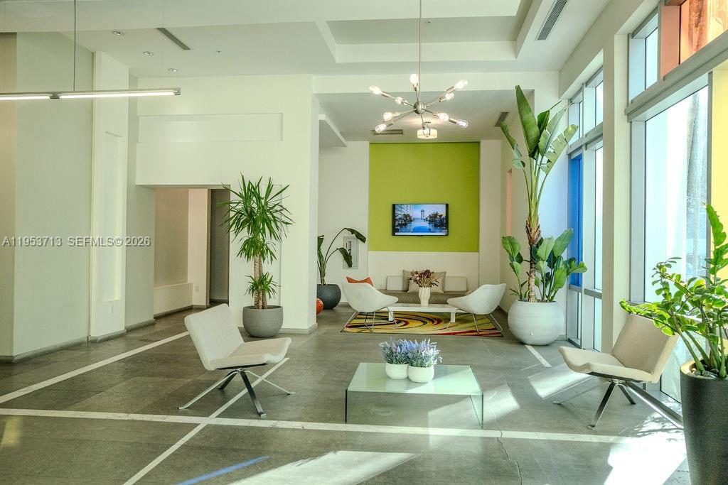 GALLERY ART CONDO - Residential