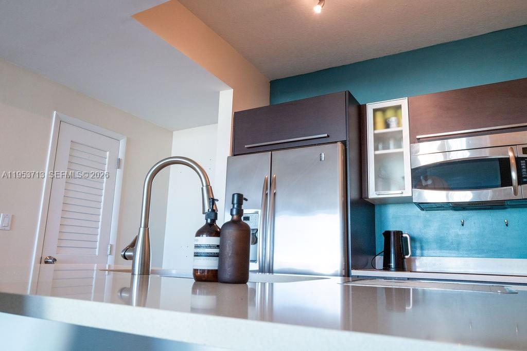 GALLERY ART CONDO - Residential