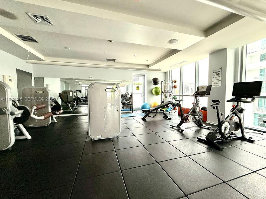 GALLERY ART CONDO - Residential