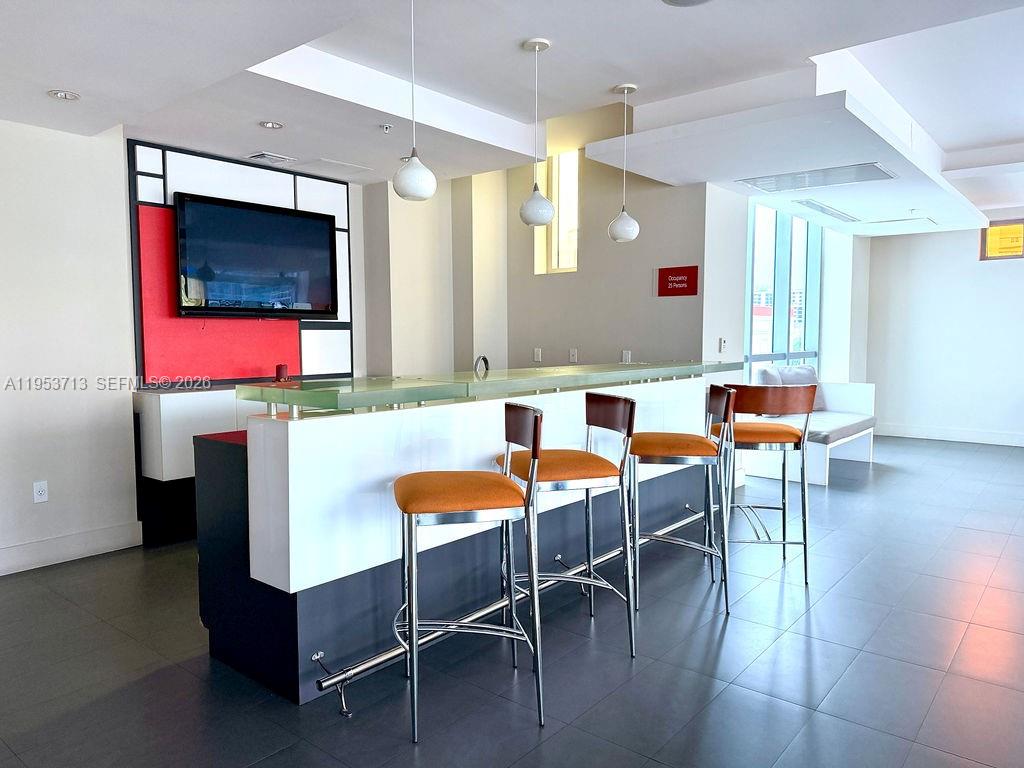 GALLERY ART CONDO - Residential