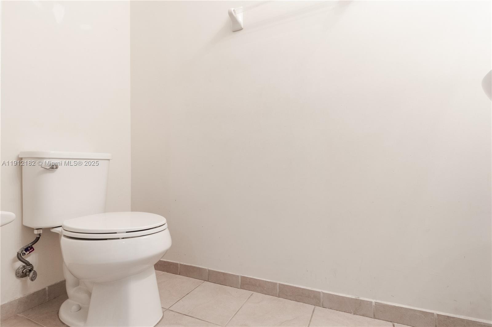 BELLAGIO ARAGON - Residential Lease