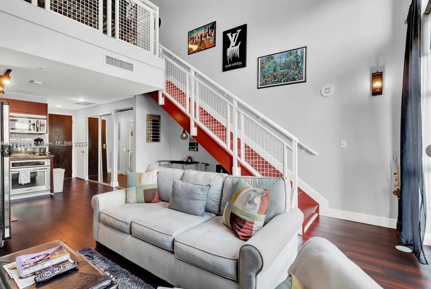 VIZCAYNE NORTH CONDO - Residential