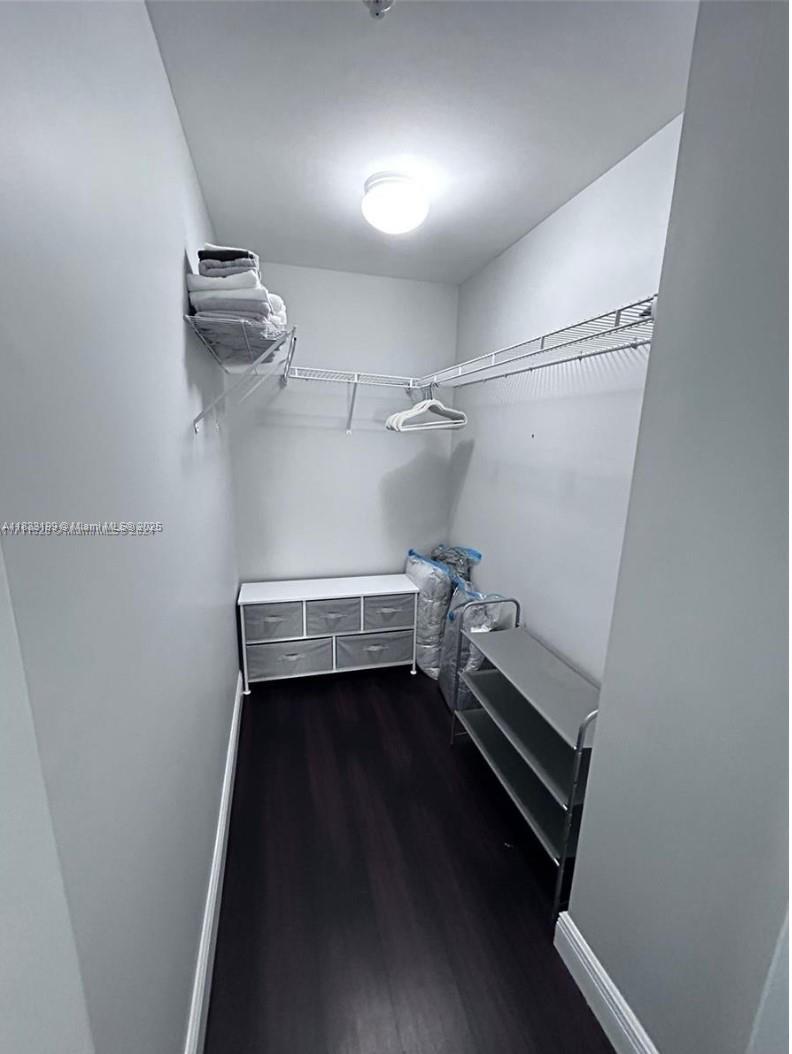 VIZCAYNE NORTH CONDO - Residential