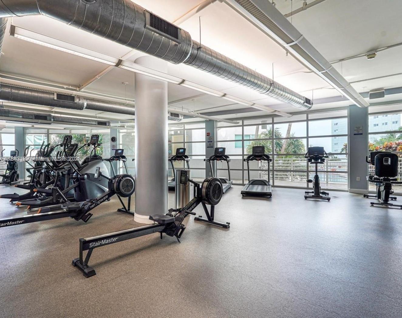 VIZCAYNE NORTH CONDO - Residential