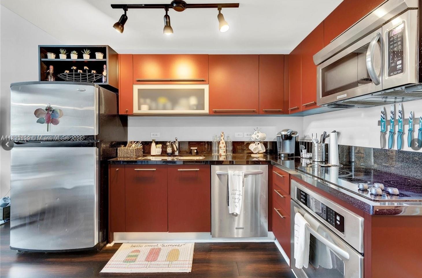 VIZCAYNE NORTH CONDO - Residential