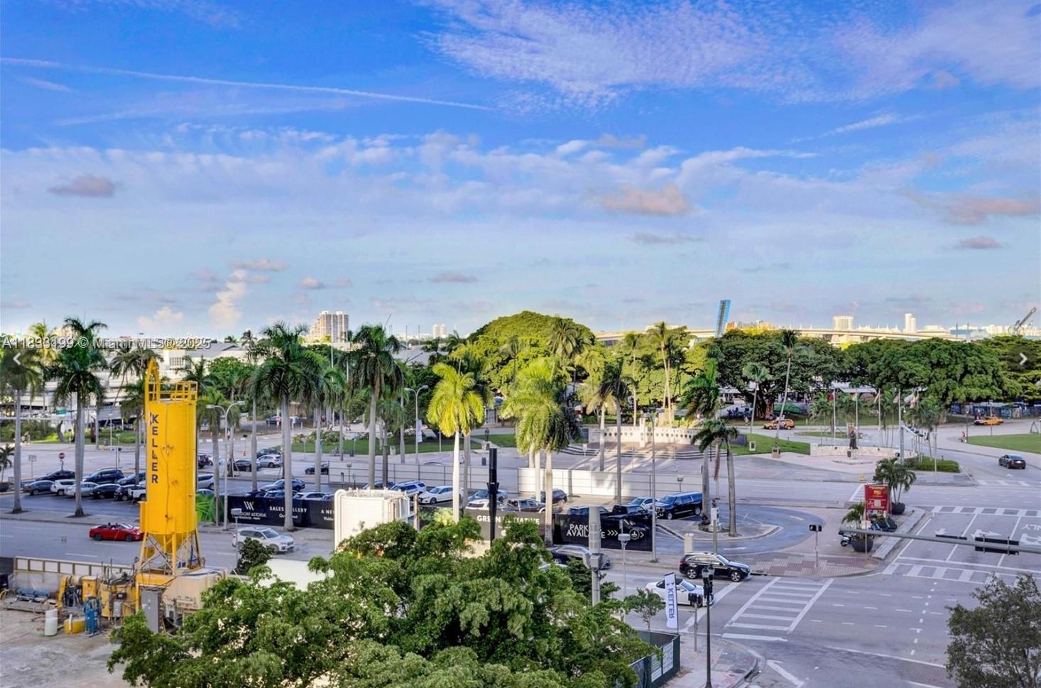 VIZCAYNE NORTH CONDO - Residential