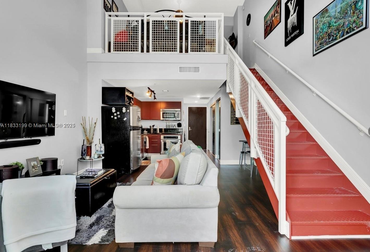 VIZCAYNE NORTH CONDO - Residential