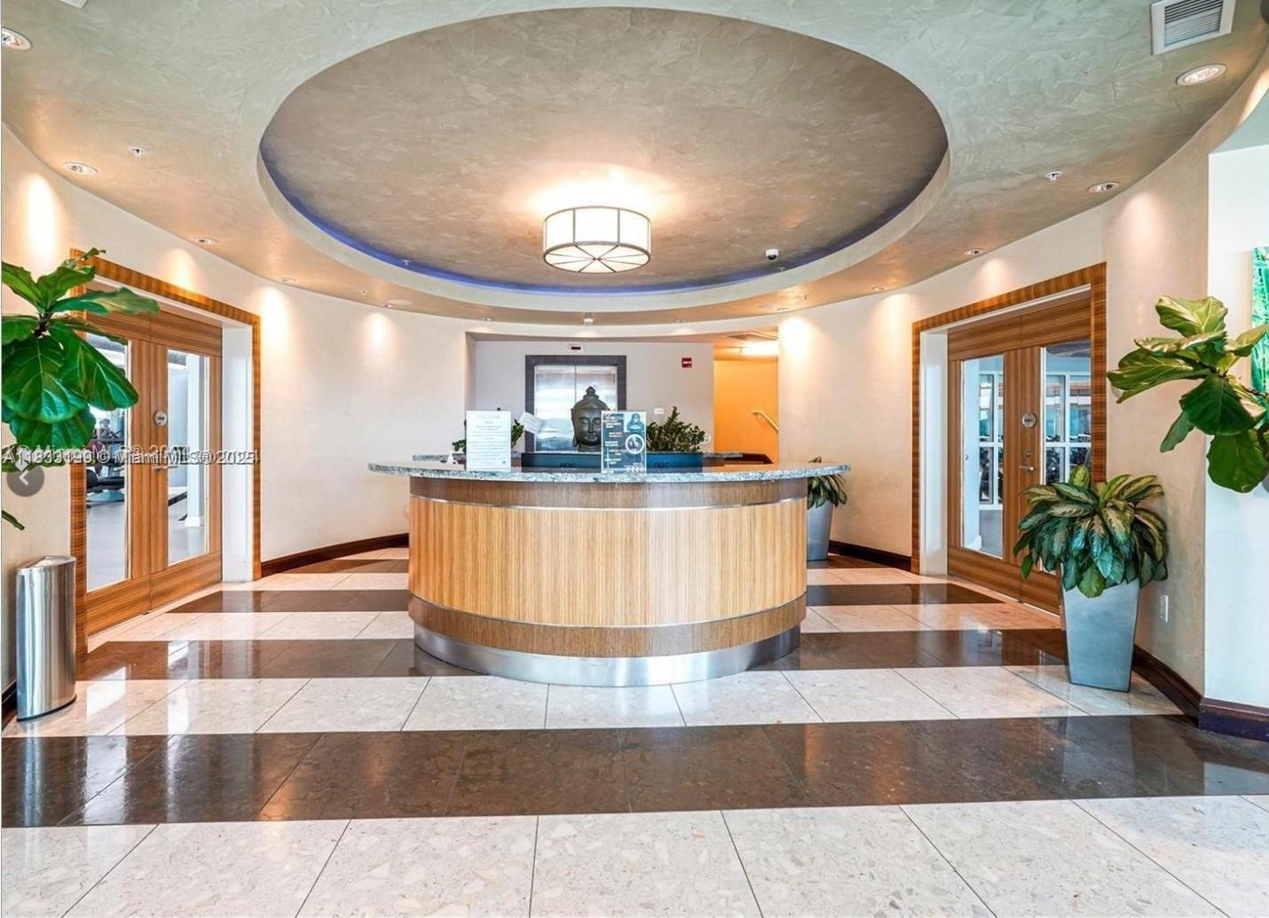 VIZCAYNE NORTH CONDO - Residential