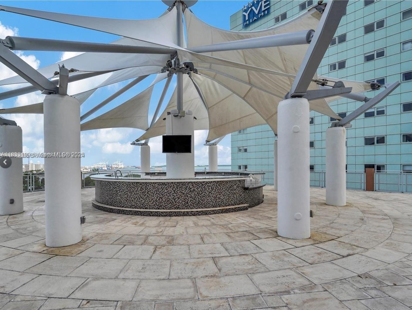 VIZCAYNE NORTH CONDO - Residential