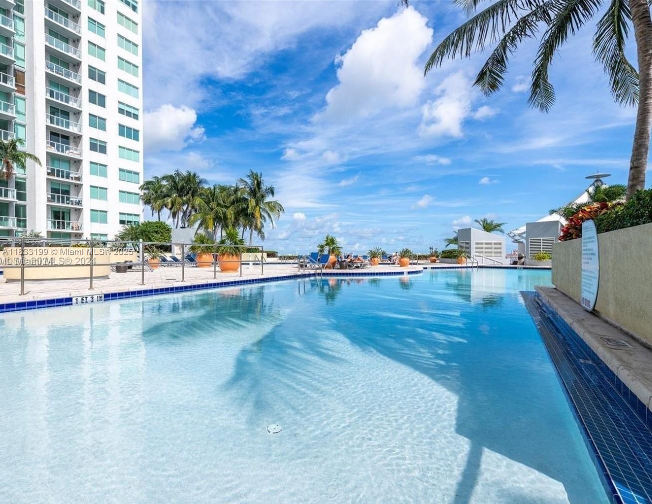 VIZCAYNE NORTH CONDO - Residential