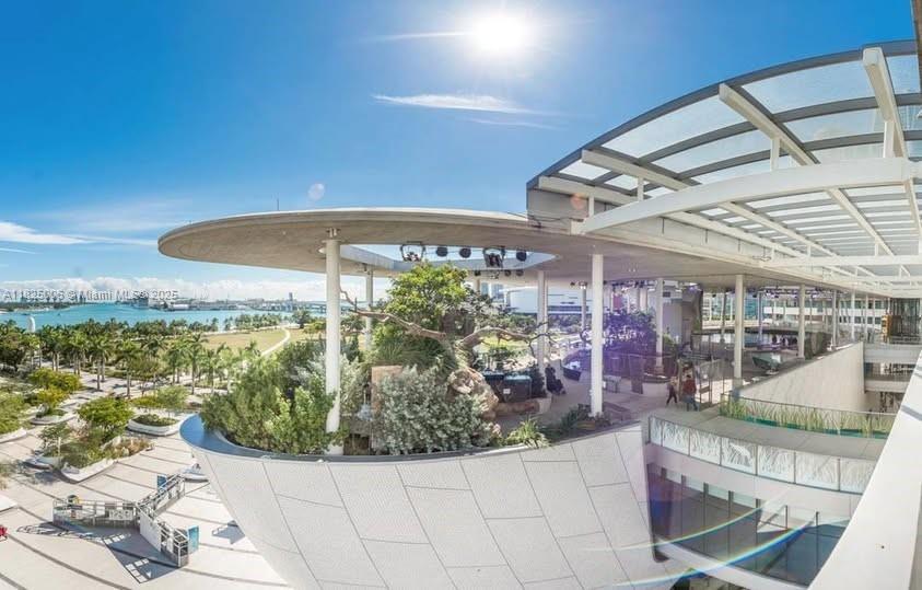 CANVAS CONDO - Residential