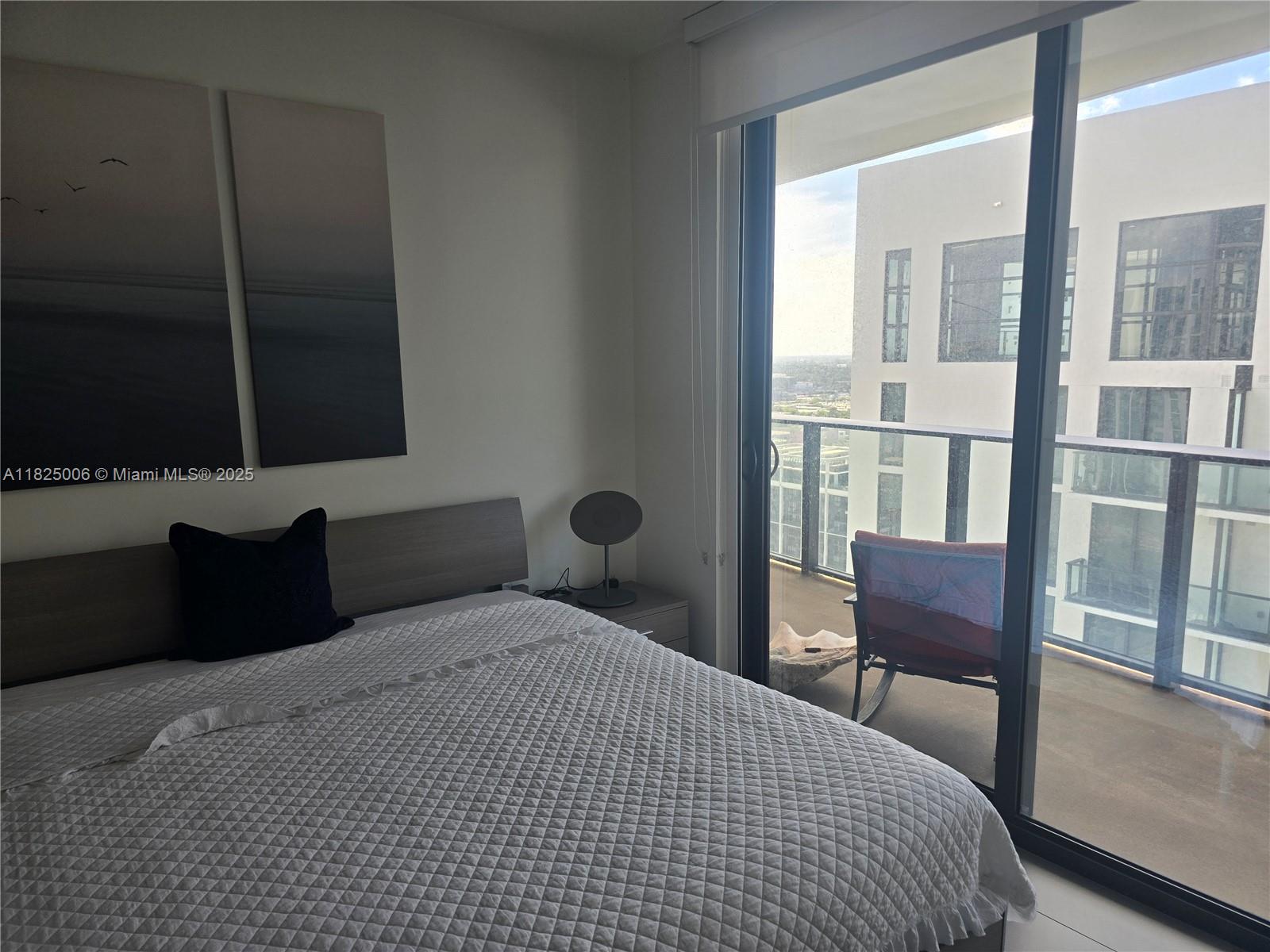 CANVAS CONDO - Residential