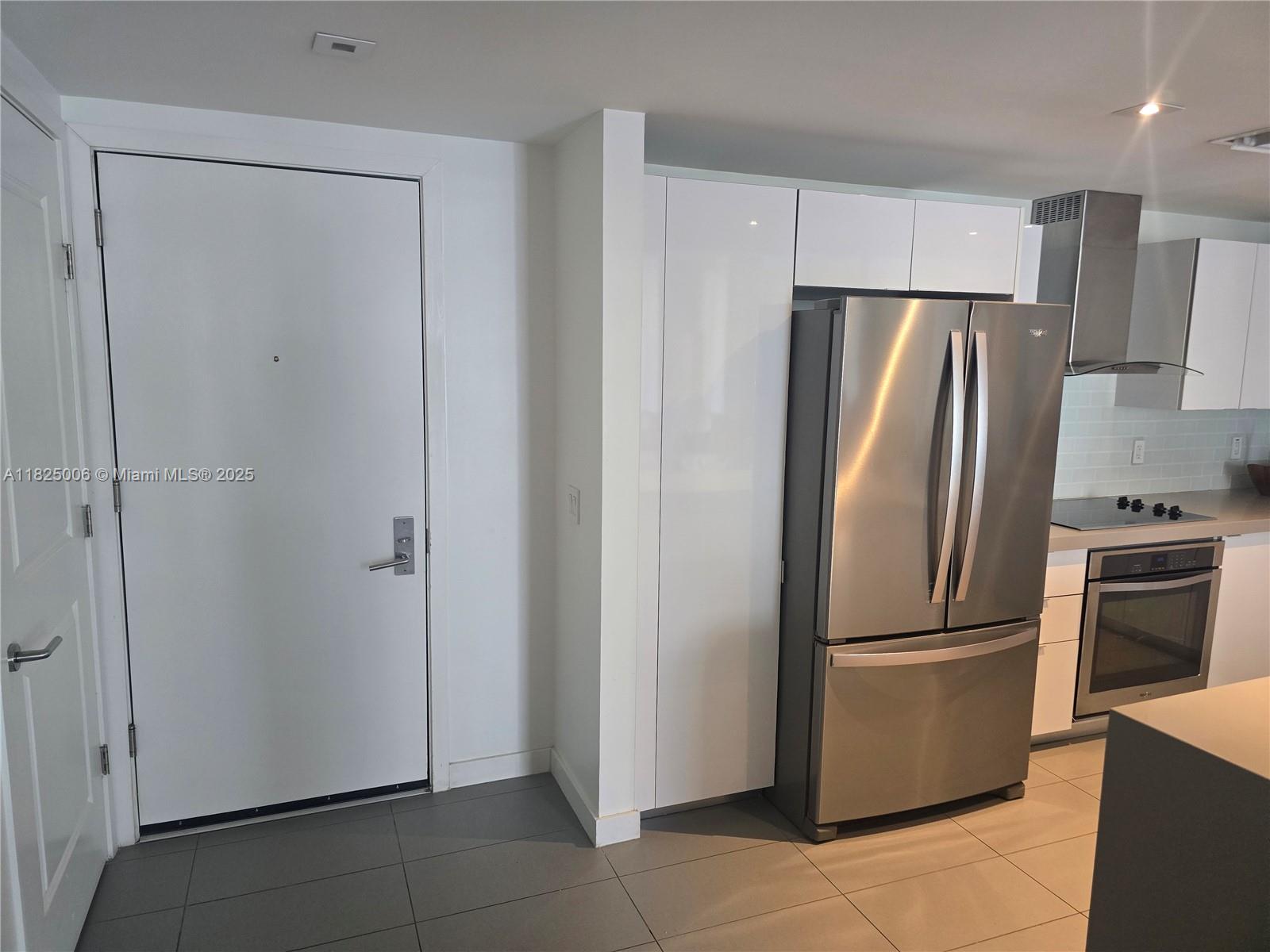 CANVAS CONDO - Residential