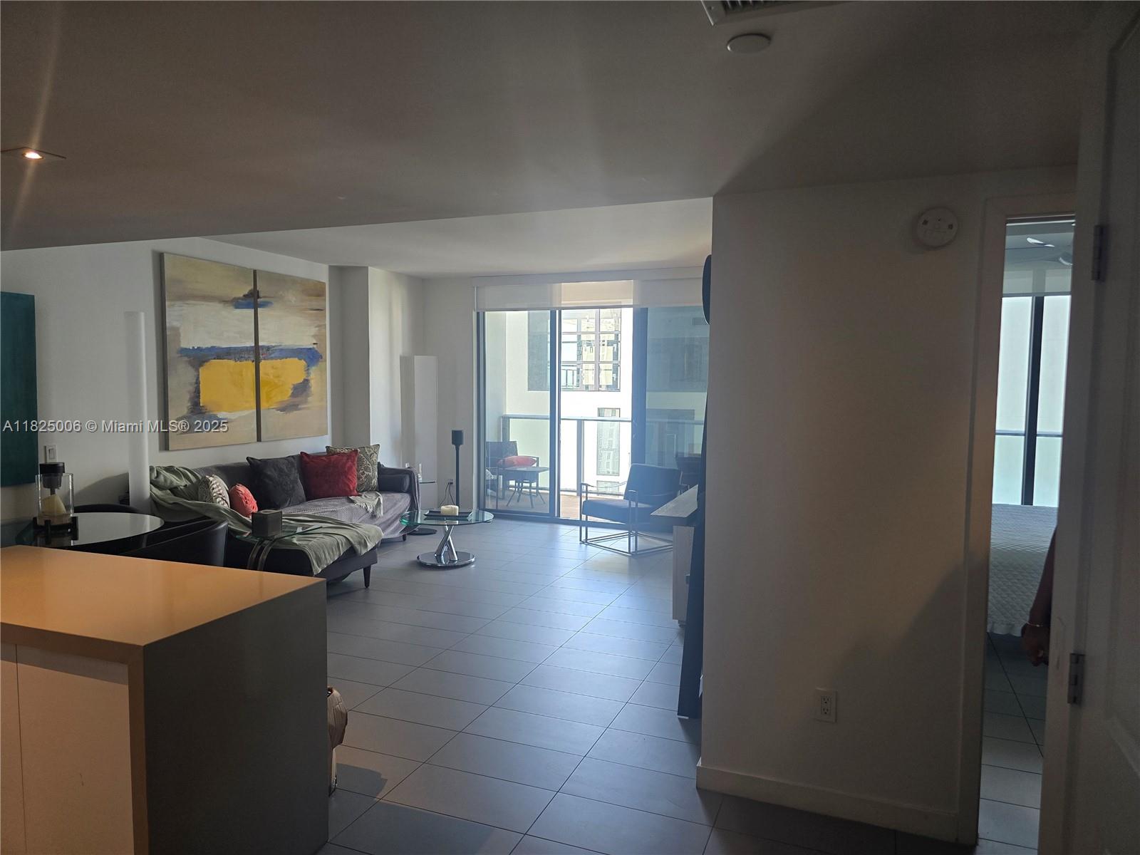 CANVAS CONDO - Residential