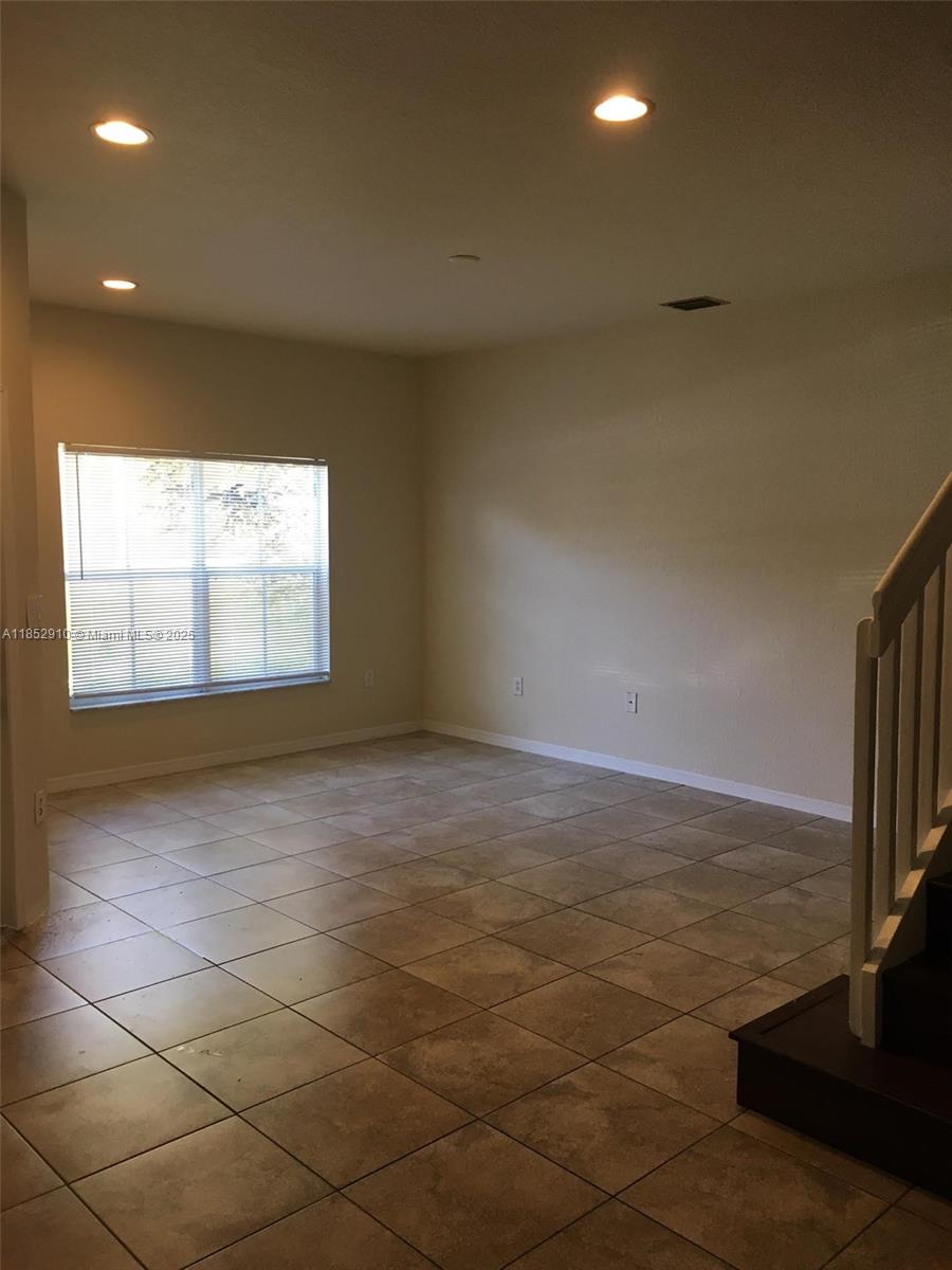 MERRICK PRESERVE CONDO - Residential Lease