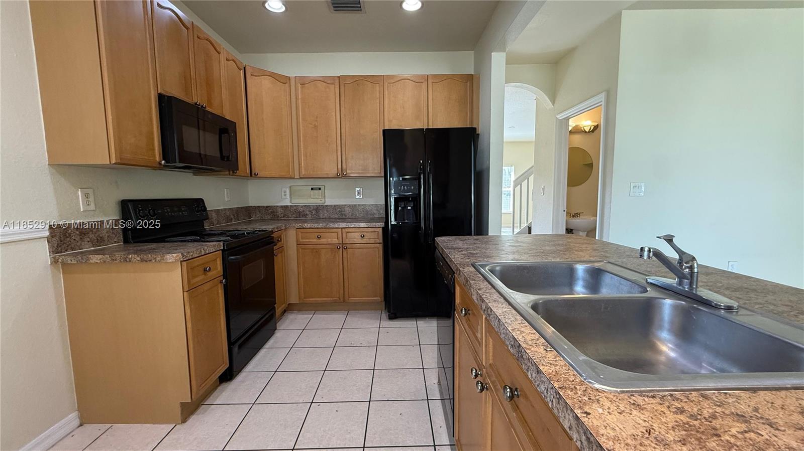 MERRICK PRESERVE CONDO - Residential Lease