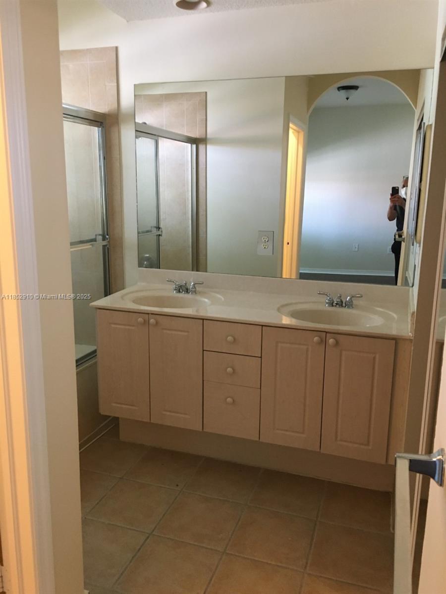 MERRICK PRESERVE CONDO - Residential Lease