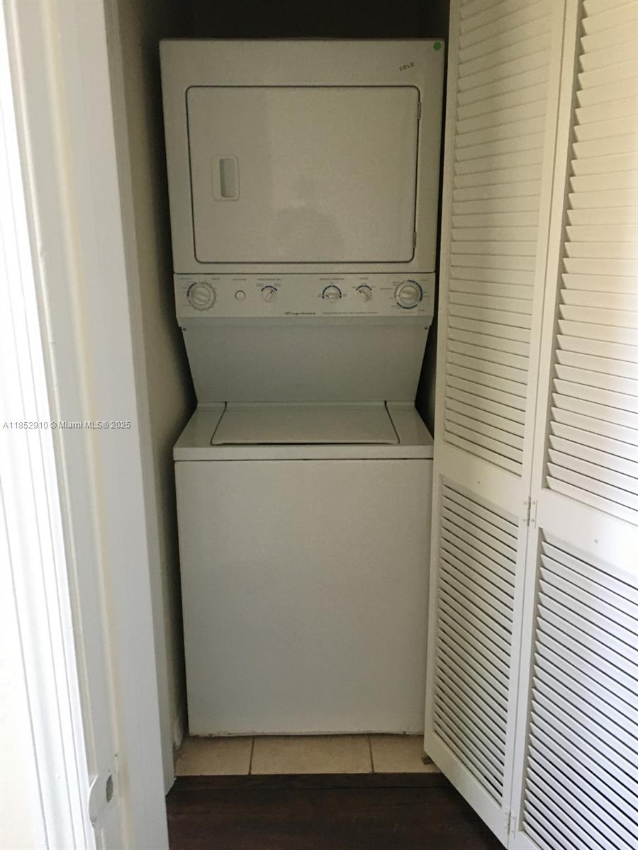 MERRICK PRESERVE CONDO - Residential Lease