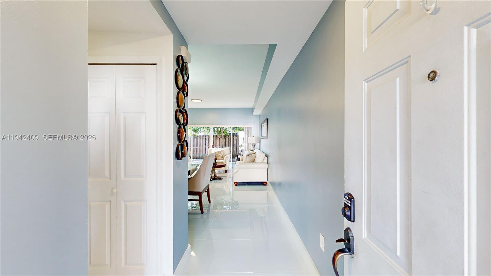 VILLAS AT THE HAMMOCKS CO - Residential