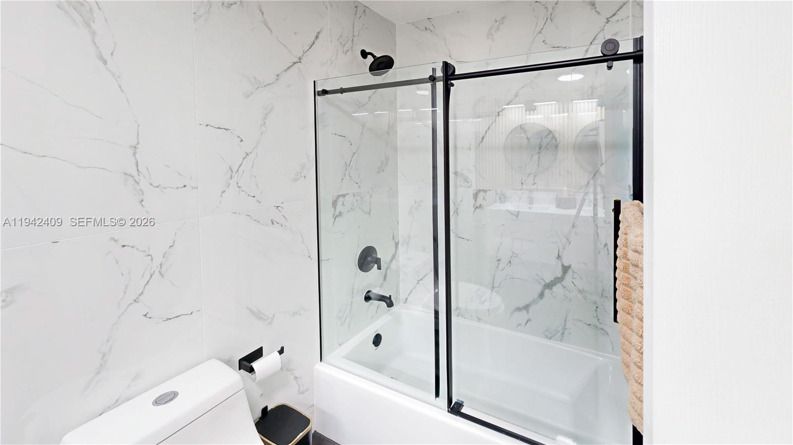 VILLAS AT THE HAMMOCKS CO - Residential