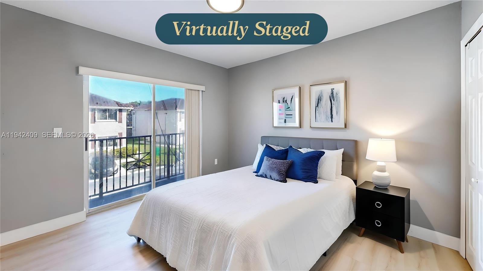 VILLAS AT THE HAMMOCKS CO - Residential