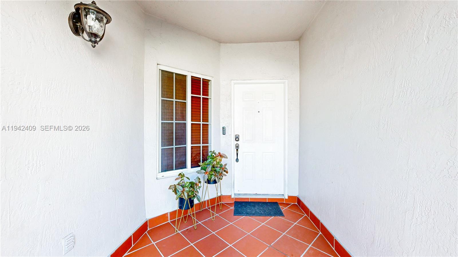 VILLAS AT THE HAMMOCKS CO - Residential